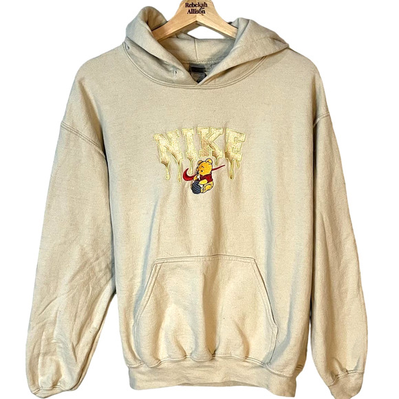 Winnie The Pooh Athletic Sweatshirt Hoodie Nike Logo Size Medium - Picture 1 of 13